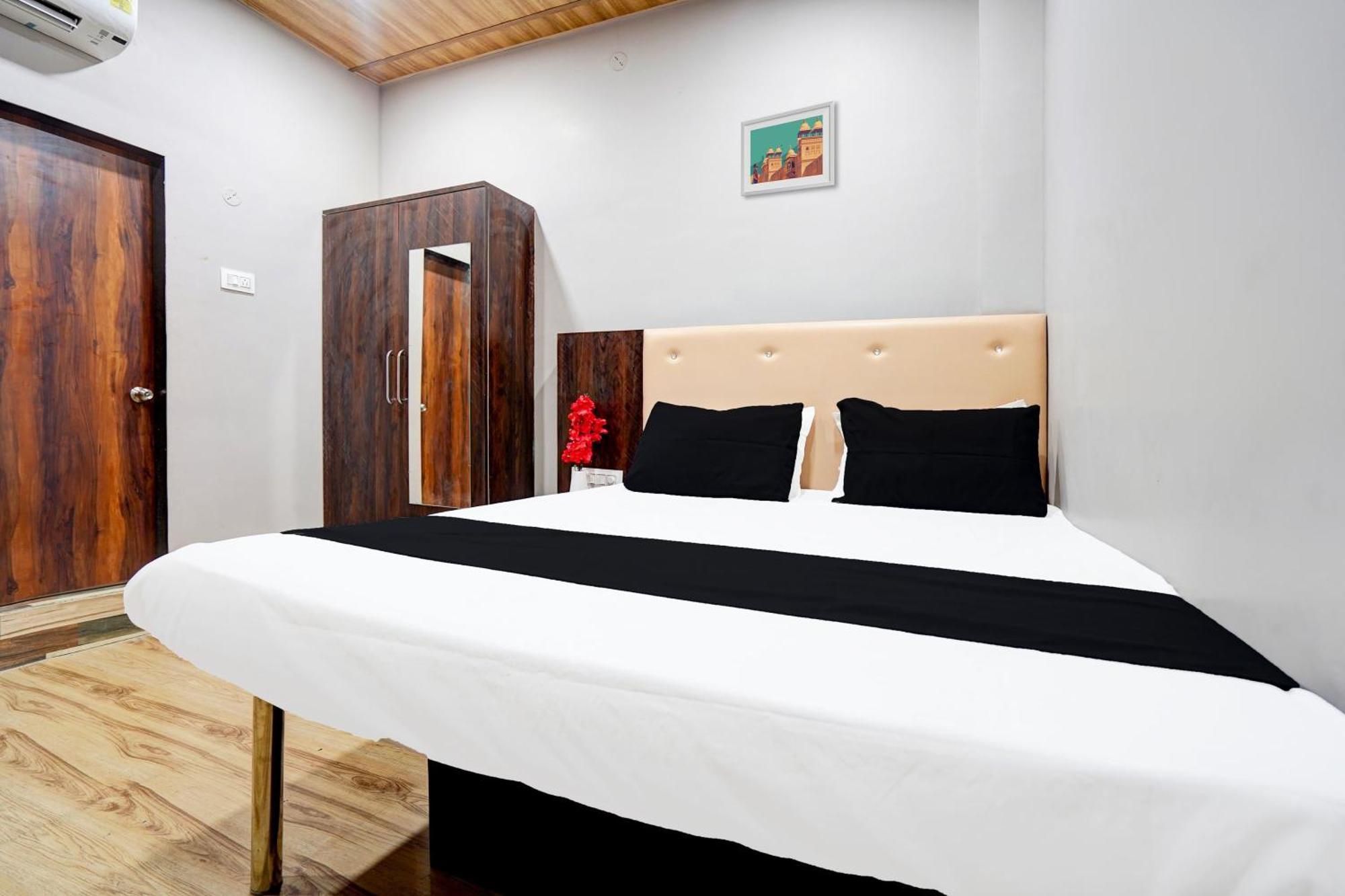 Hotel O New Sai Resort Nagpur Exteriör bild