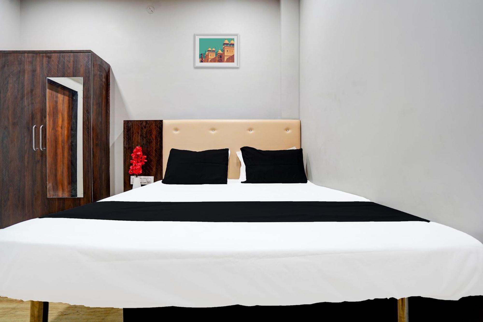 Hotel O New Sai Resort Nagpur Exteriör bild